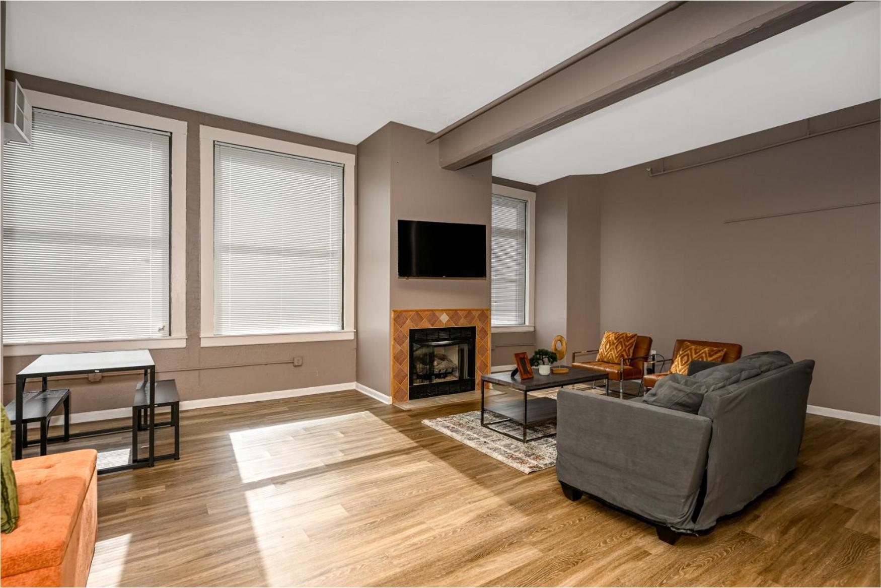 2 Bath Prkg+Gym+Sauna Perk Plaza +30 Day Cleveland Eksteriør billede