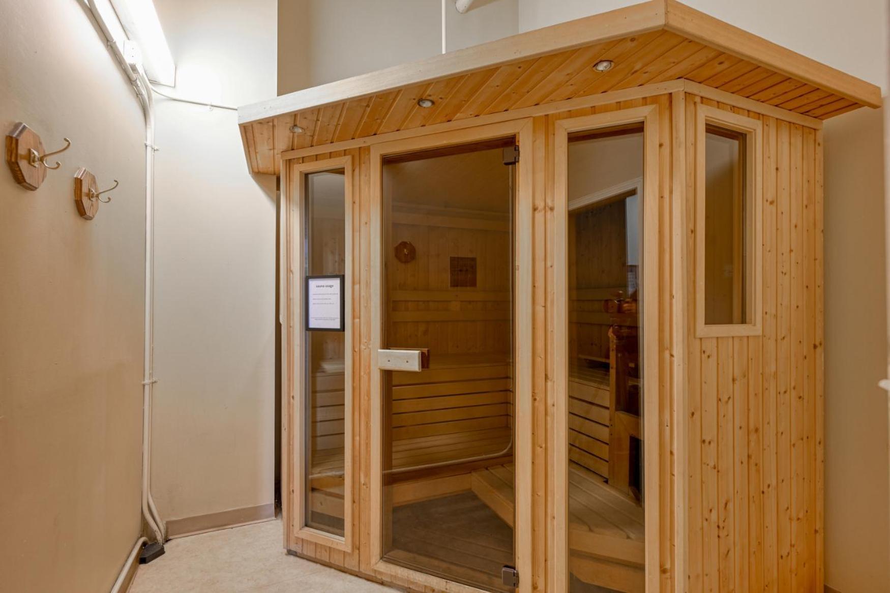 2 Bath Prkg+Gym+Sauna Perk Plaza +30 Day Cleveland Eksteriør billede