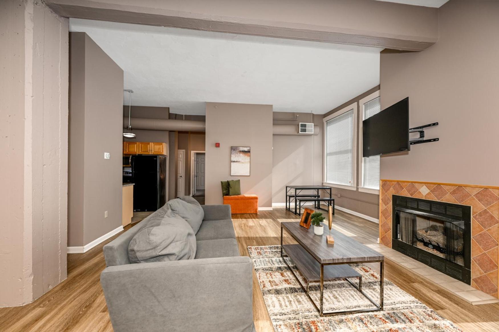 2 Bath Prkg+Gym+Sauna Perk Plaza +30 Day Cleveland Eksteriør billede