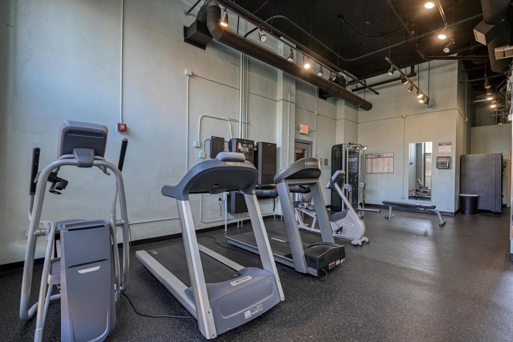 2 Bath Prkg+Gym+Sauna Perk Plaza +30 Day Cleveland Eksteriør billede