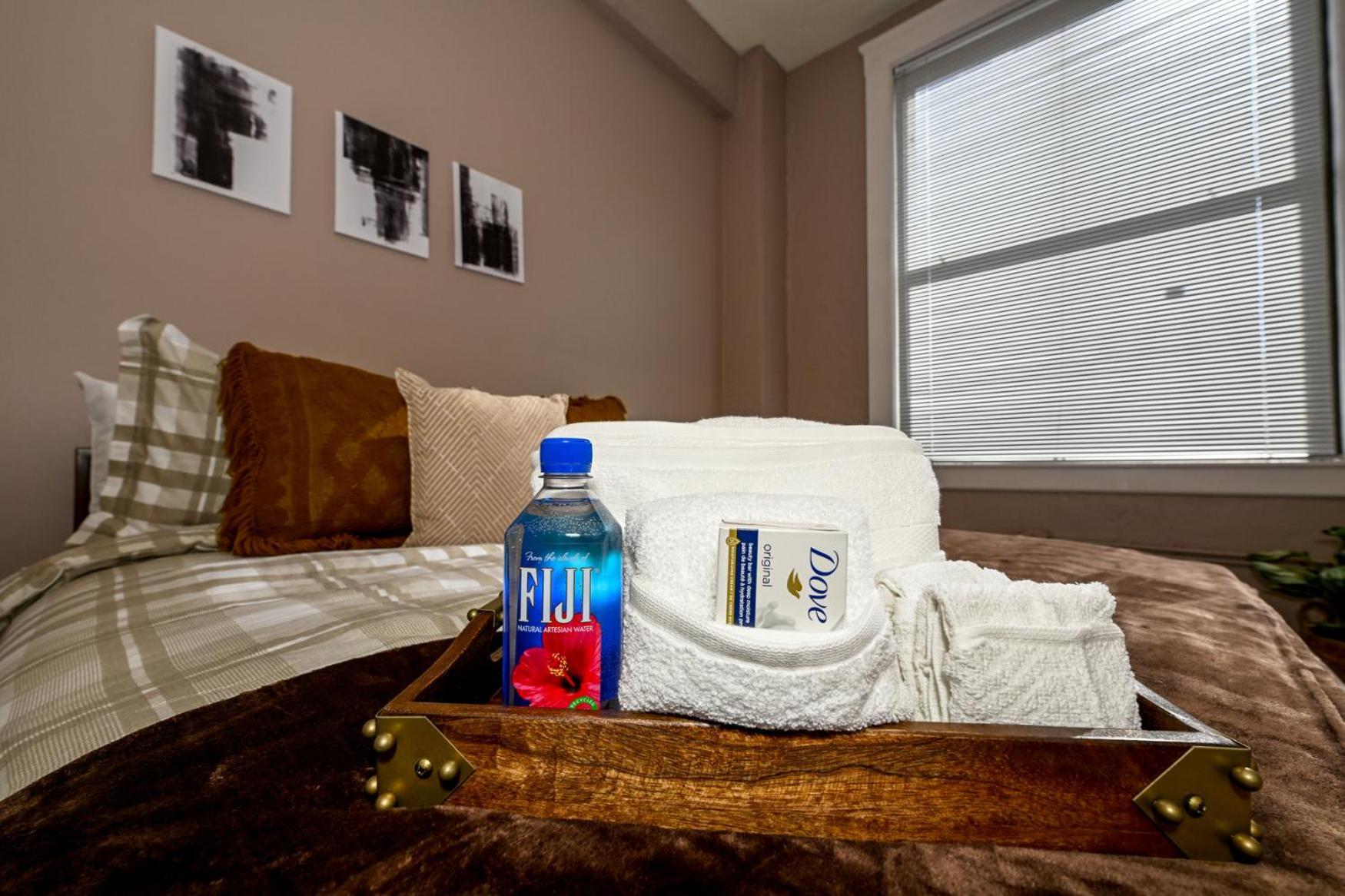 2 Bath Prkg+Gym+Sauna Perk Plaza +30 Day Cleveland Eksteriør billede