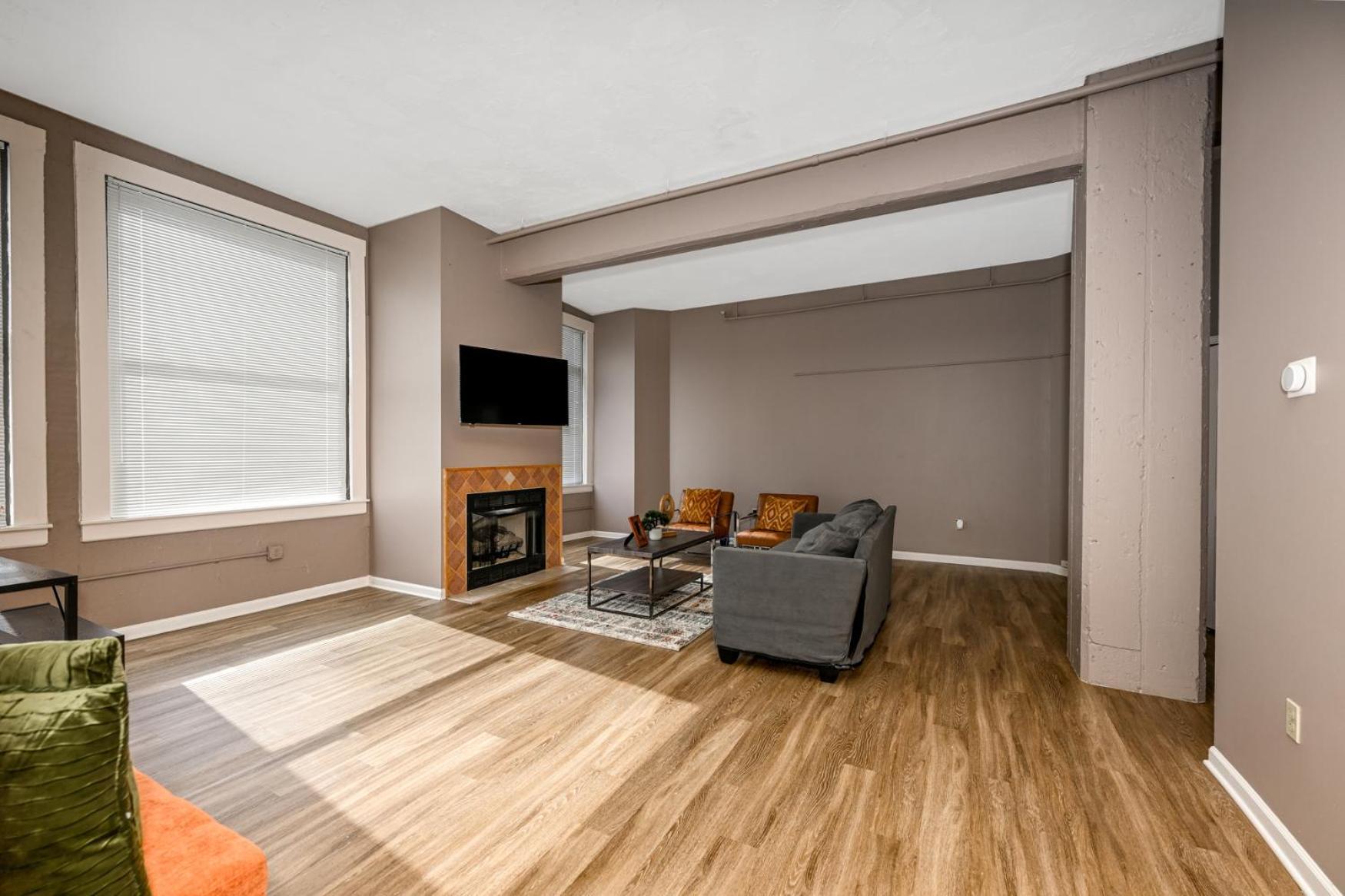 2 Bath Prkg+Gym+Sauna Perk Plaza +30 Day Cleveland Eksteriør billede
